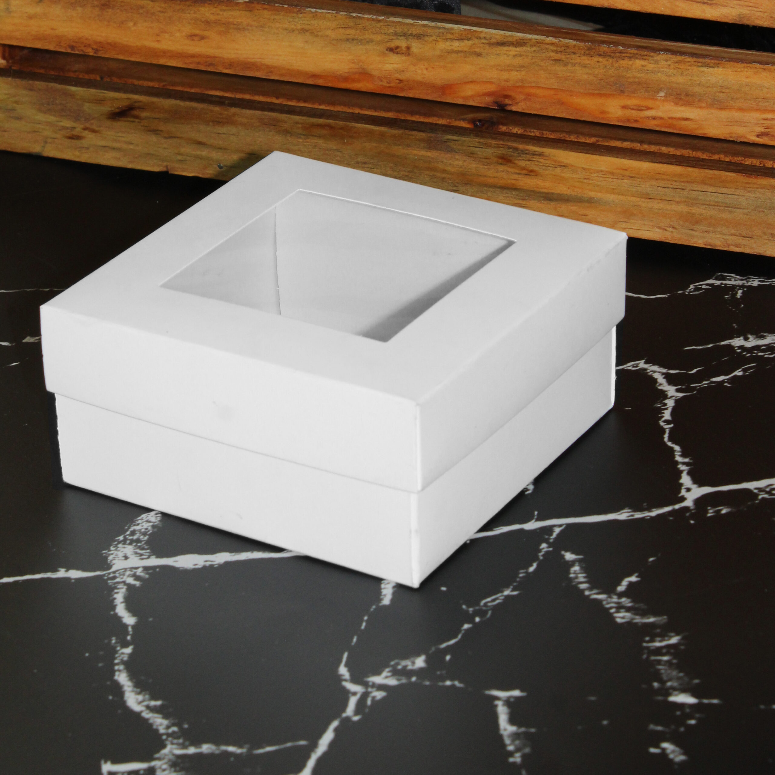 CONFECTIONERY BOX PVC WINDOW 13x13x6cm WHITE (1x12)